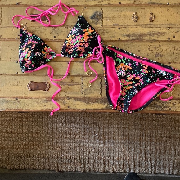 SOFIA BY VIX BIKINI SET FLORAL FLOWER GARDEN PATTERN BIKINI SET